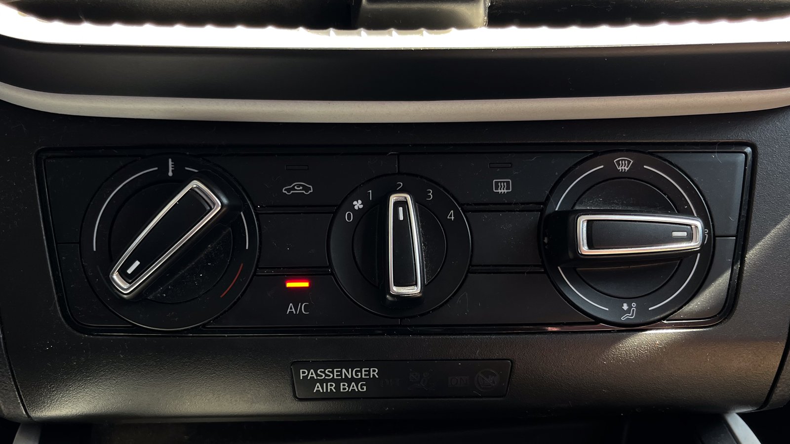 SEAT Arona Style AT 1.0T 2023 - Imagen 16 de 20