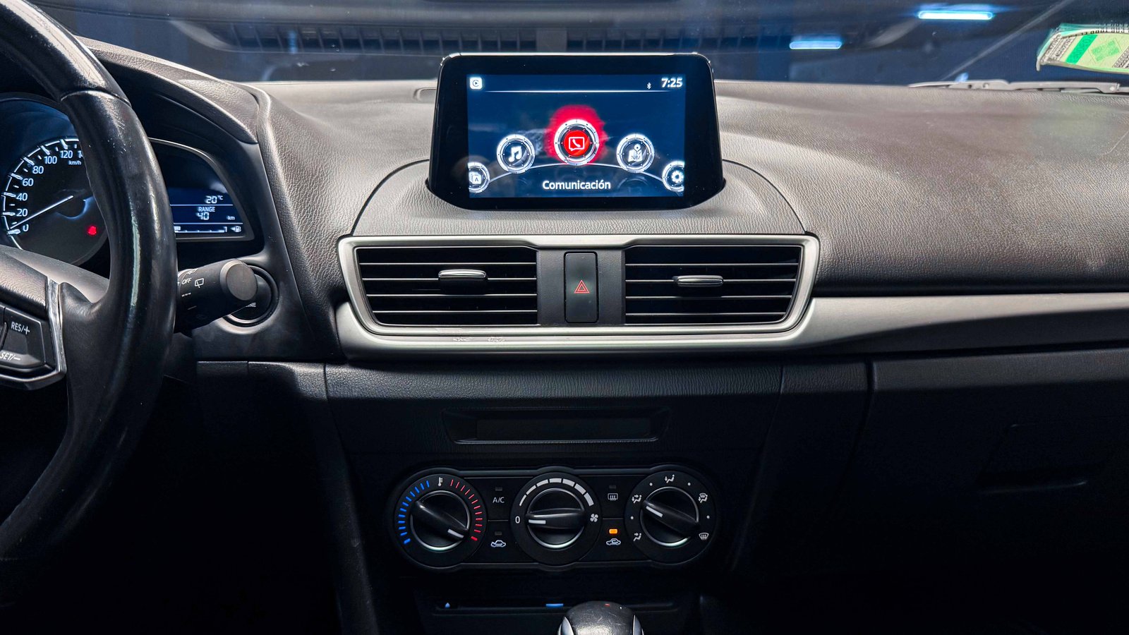Mazda 3 V Sport HB 2.0 2018 - Imagen 15 de 20