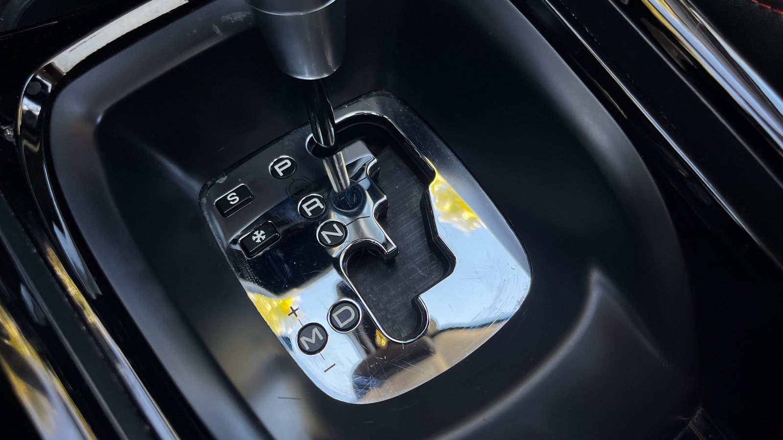 Peugeot 2008 GT LINE 1.2 AT 2018 - Imagen 17 de 20