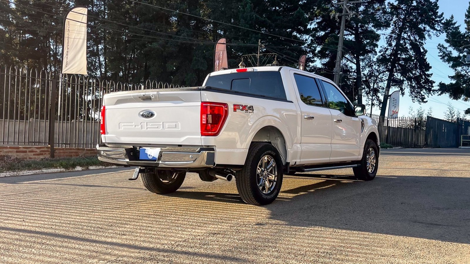 Ford F-150 XLT DC 4X4 5.0 2021 - Imagen 4 de 20