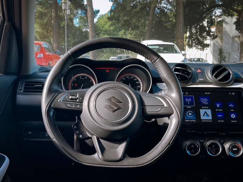 Suzuki Swift GL Hibrido 1.2 MT 2024 - Imagen 12 de 20