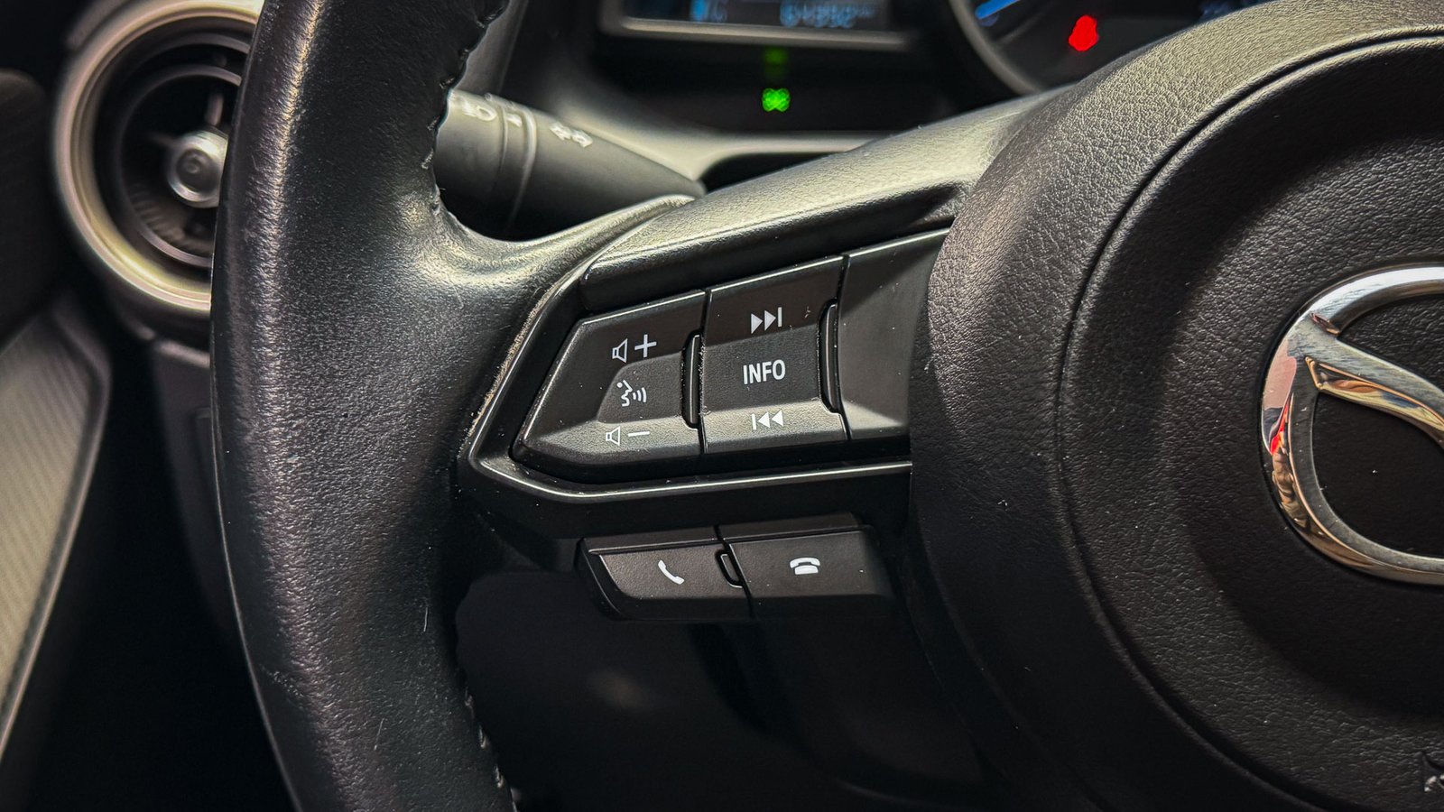 Mazda 2 SPORT 1.5 V HB 2021 - Imagen 9 de 20