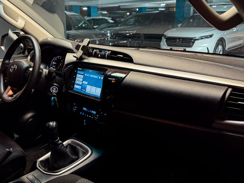 Toyota Hilux SR 4X2 MT 2.4 2025 - Imagen 14 de 20
