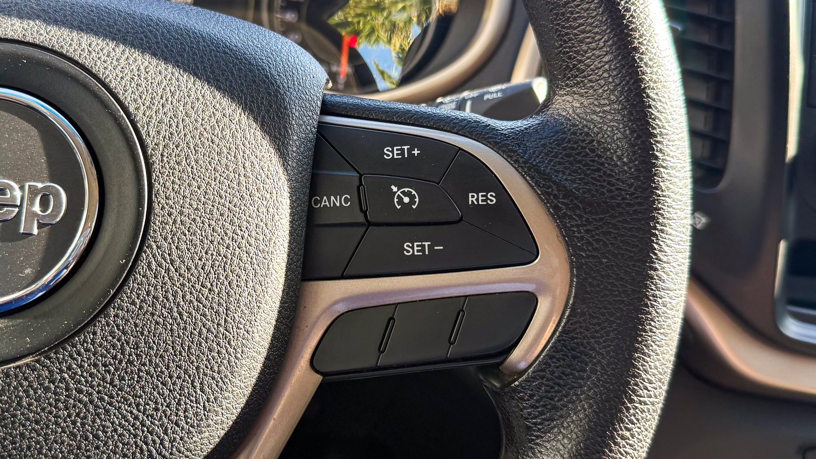 Jeep Cherokee Sport AT 2.4 2017 - Imagen 7 de 20