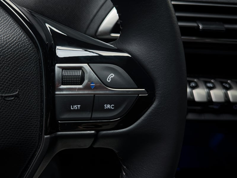 Peugeot 3008 Active Pack 1.2 2024 - Imagen 10 de 20