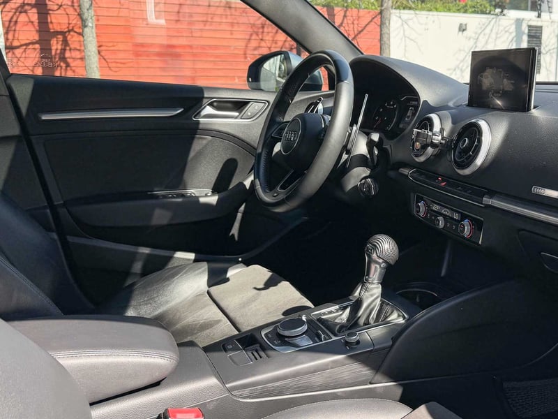 Audi A3 Sport Sline 1.4 2018 - Imagen 14 de 20