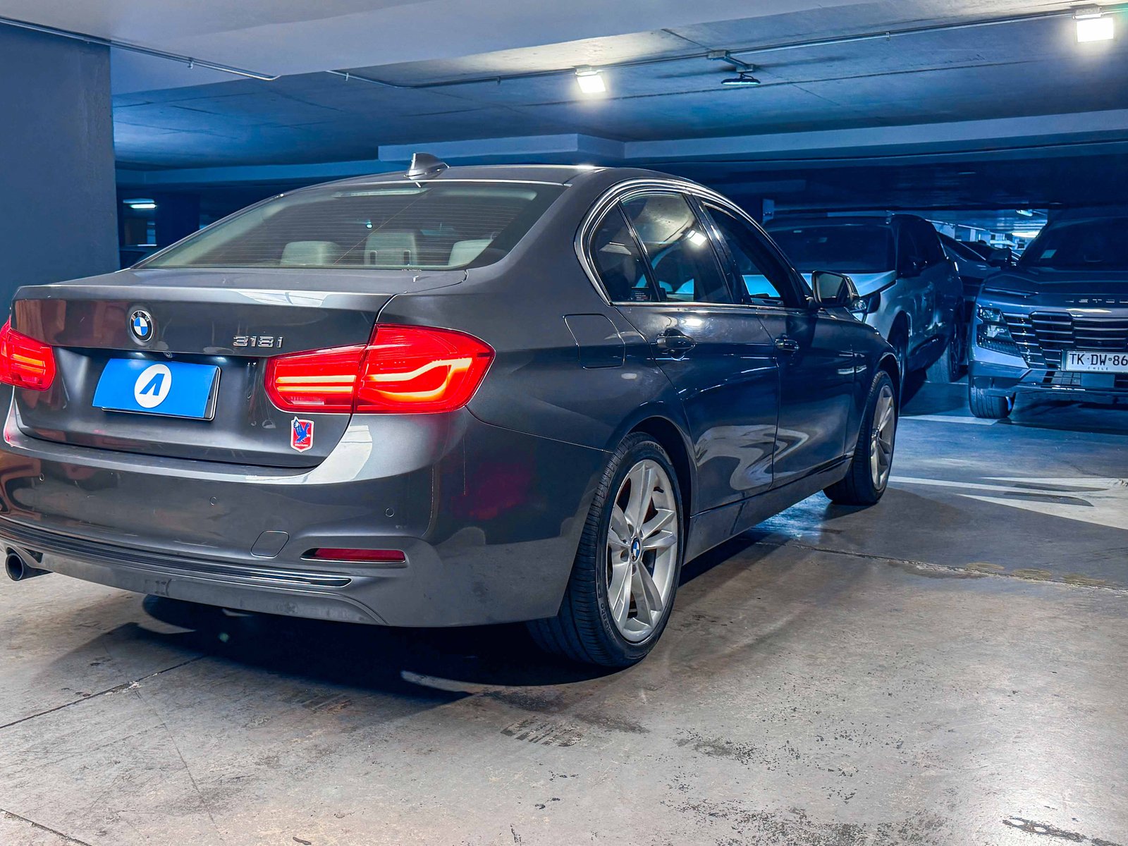 BMW 318i LCI 1.5 2017 - Foto 4 de 20