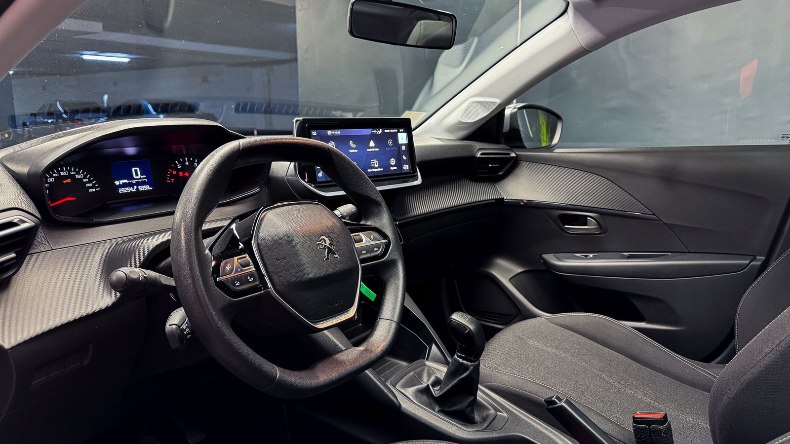 Peugeot 208 Style Puretech 1.2 2023 - Imagen 12 de 20