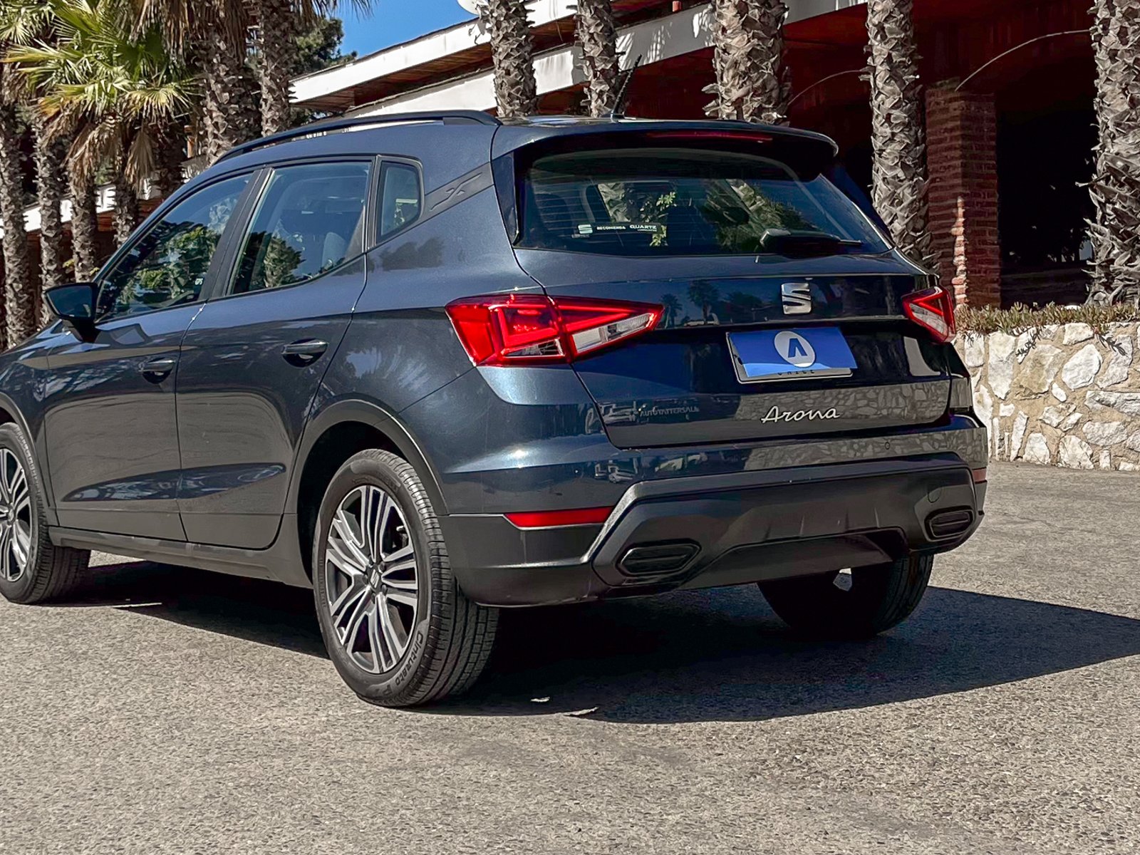 SEAT Arona Style AT 1.0T 2023 - Foto 2 de 20