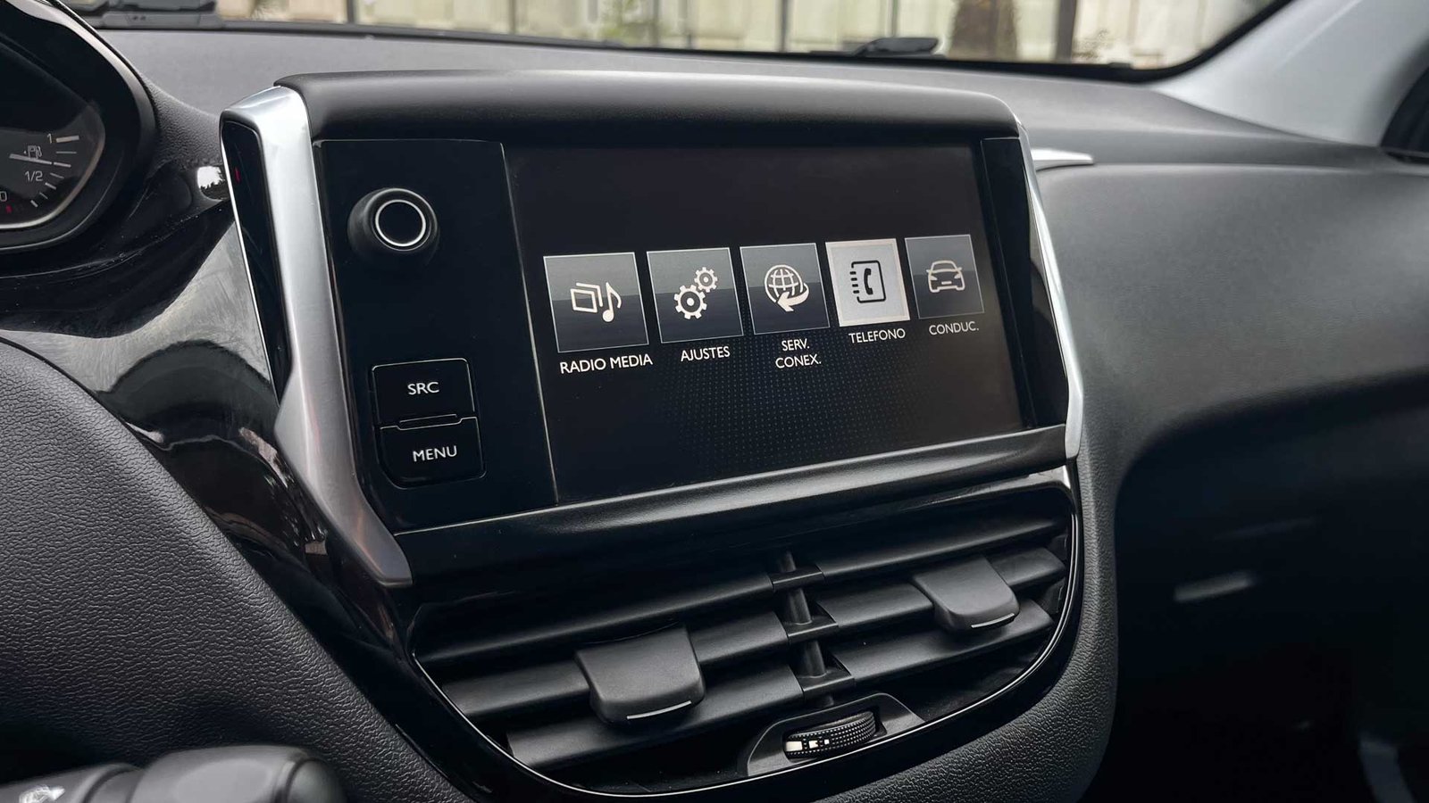 Peugeot 208 Active Pack 1.2 2017 - Imagen 12 de 16