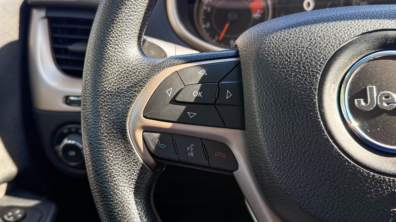 Jeep Cherokee Sport AT 2.4 2017 - Imagen 6 de 20