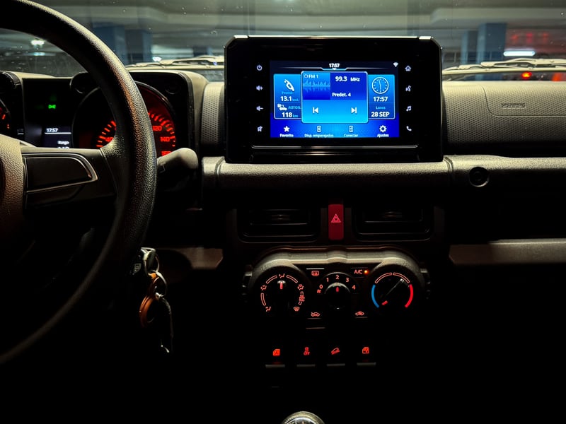 Suzuki Jimny GL 5P 1.5 2024 - Imagen 14 de 20