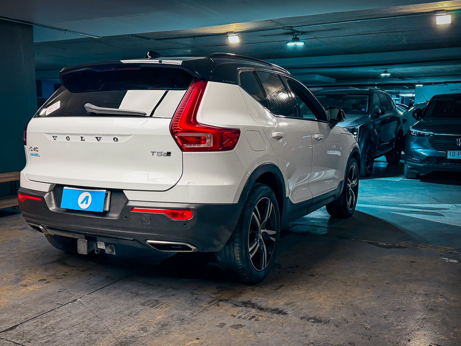 Volvo XC40 T5 R-Design 2.0 2020 - Foto 4 de 20