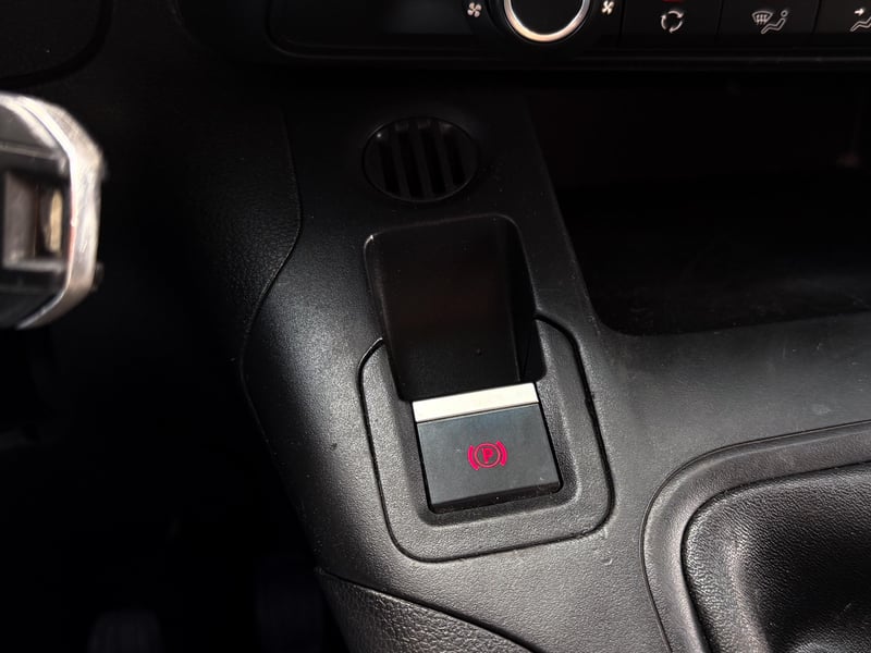 Peugeot Partner HDI L1 1.6 2022 - Imagen 17 de 20