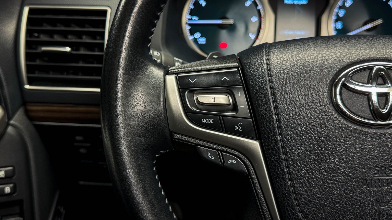 Toyota Land Cruiser Prado VXL Blindada 4X4 4.0 2023 - Imagen 9 de 20