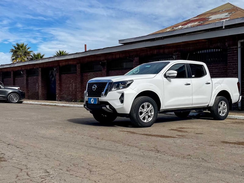 Nissan Navara XE MT 4x2 2.3 2021