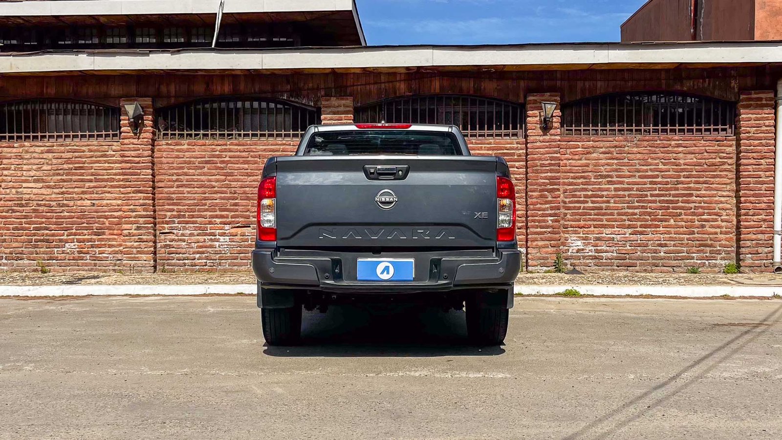 Nissan Navara XE MT 4x2 2.3 2023 - Imagen 3 de 20