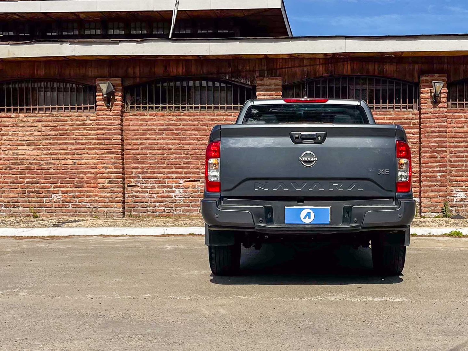 Nissan Navara XE MT 4x2 2.3 2023 - Foto 3 de 20