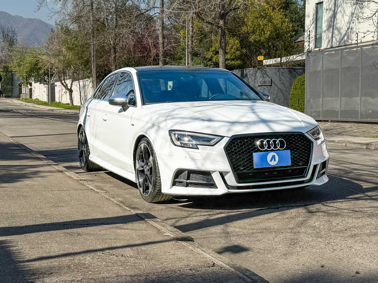 Audi A3 Sport Sline 1.4 2018 - Foto 4 de 15