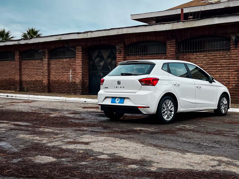 SEAT Ibiza Style 1.6 AT 2021 - Imagen 4 de 20