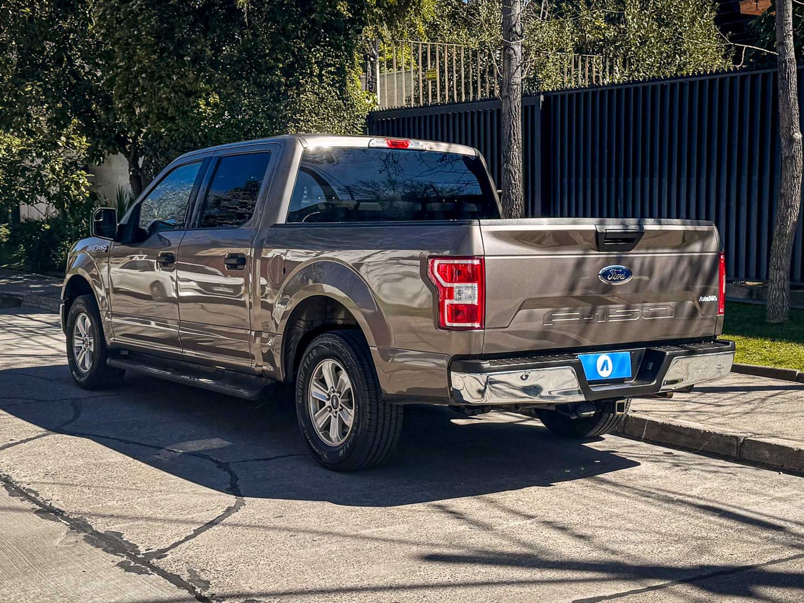 Ford F-150 XLT DC 4X2 3.3 2020 - Foto 2 de 20