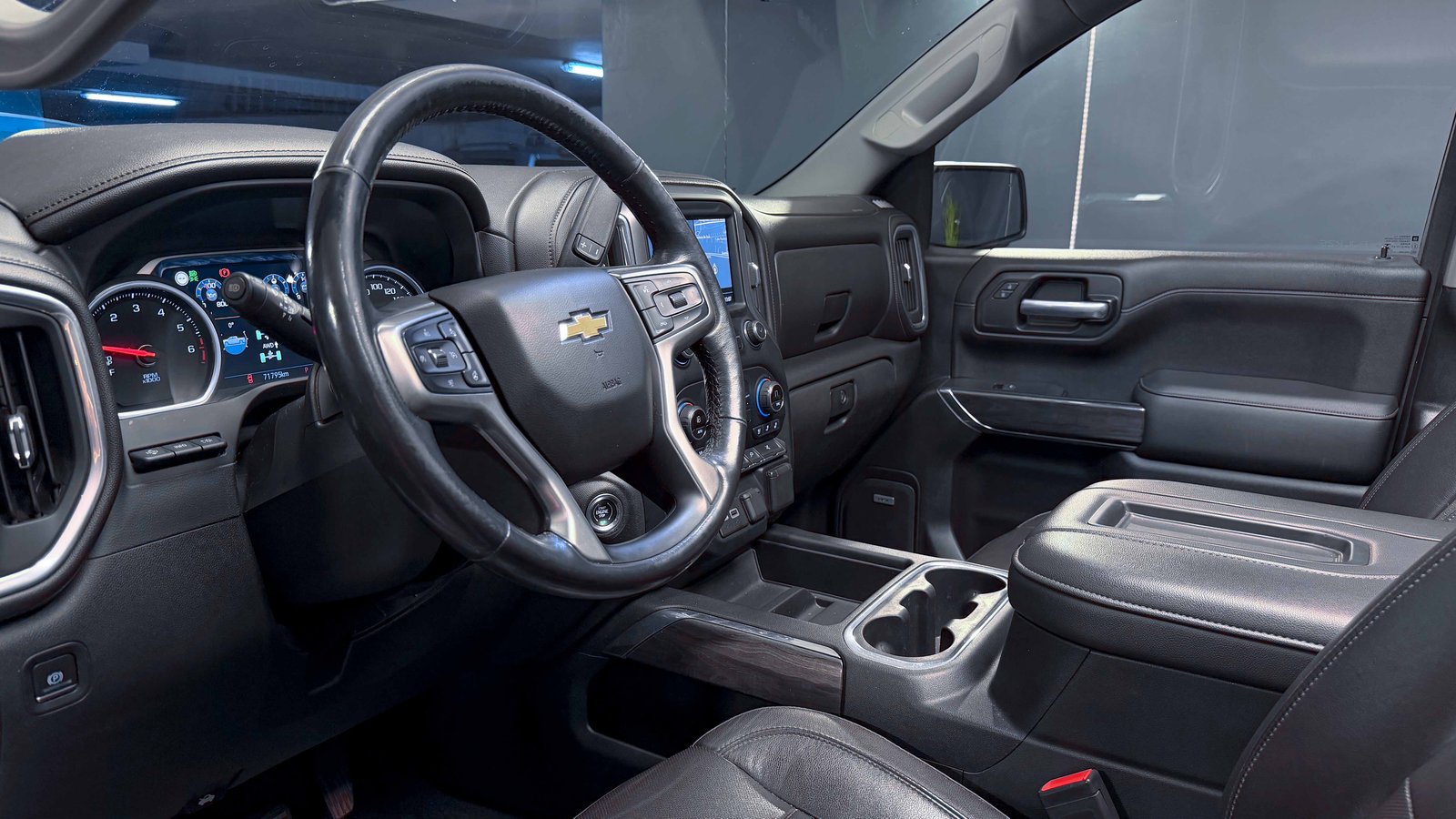 Chevrolet Silverado LTZ 5.3 2021 - Imagen 14 de 20