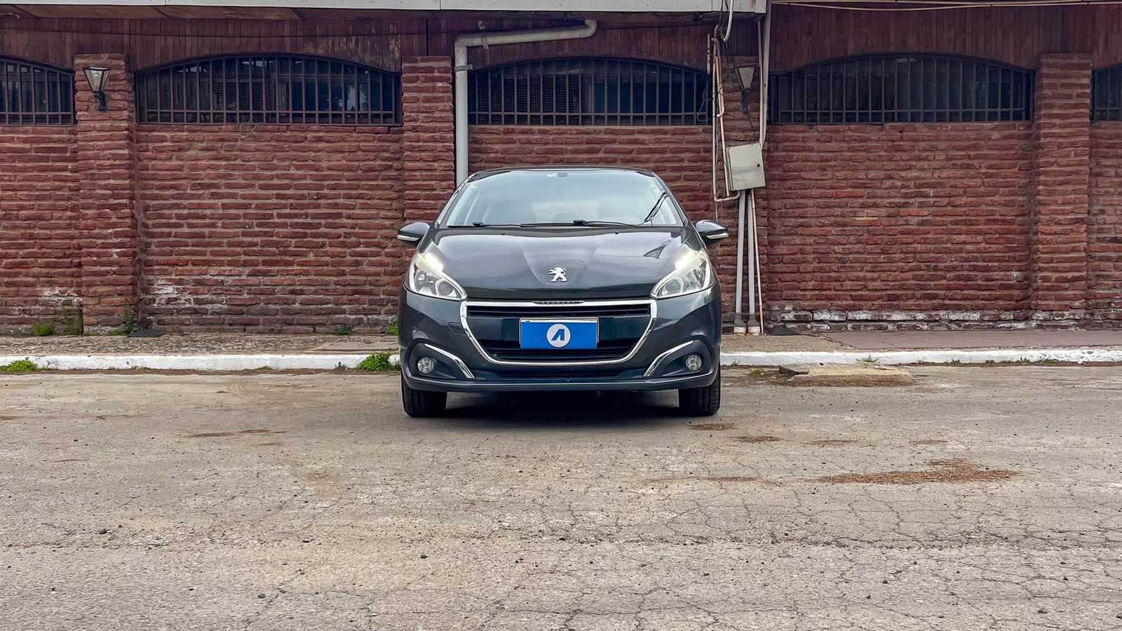 Peugeot 208 Active Pack 1.2 2017 - Imagen 4 de 16