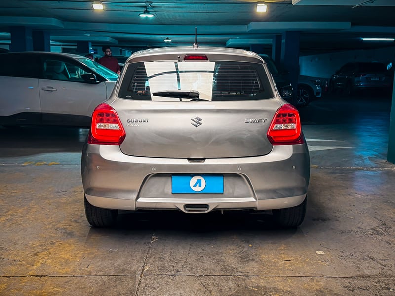 Suzuki Swift GLX AT 2022 - Imagen 3 de 20
