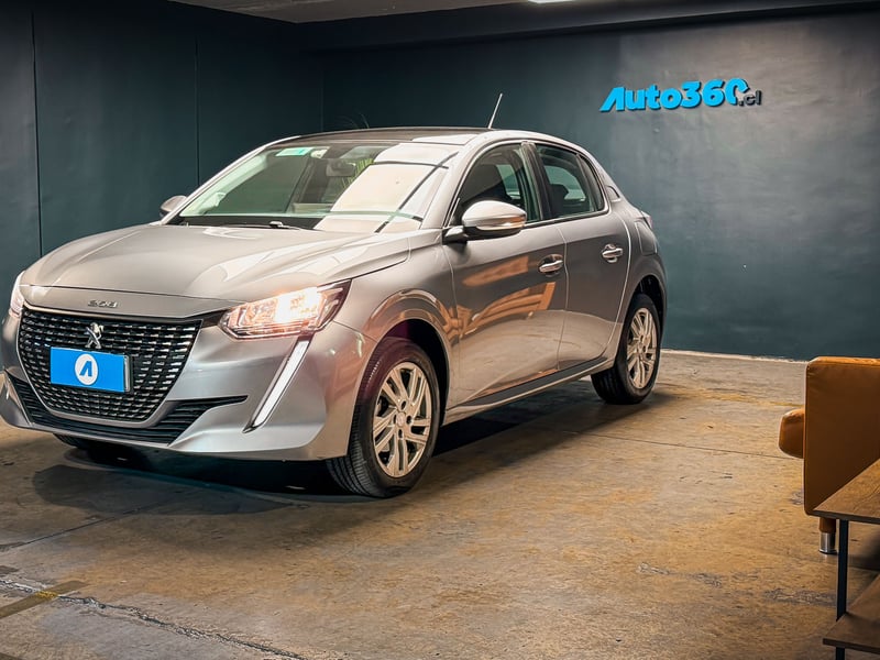 Peugeot 208 Style Puretech 1.2 2023