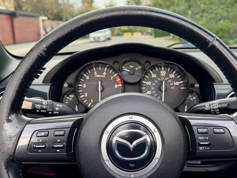 Mazda MX-5 Convertible 2.0 2015 - Imagen 8 de 20