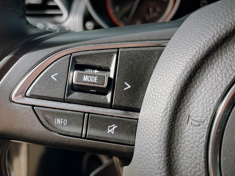 Suzuki Swift GL Hibrido 1.2 MT 2024 - Imagen 9 de 20