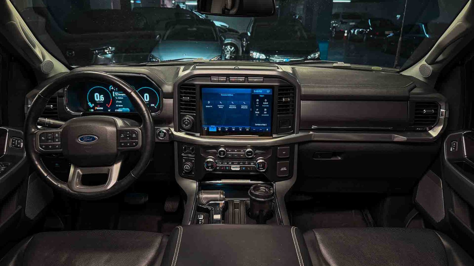 Ford F-150 Lariat Luxury 4WD 2022 - Imagen 16 de 20