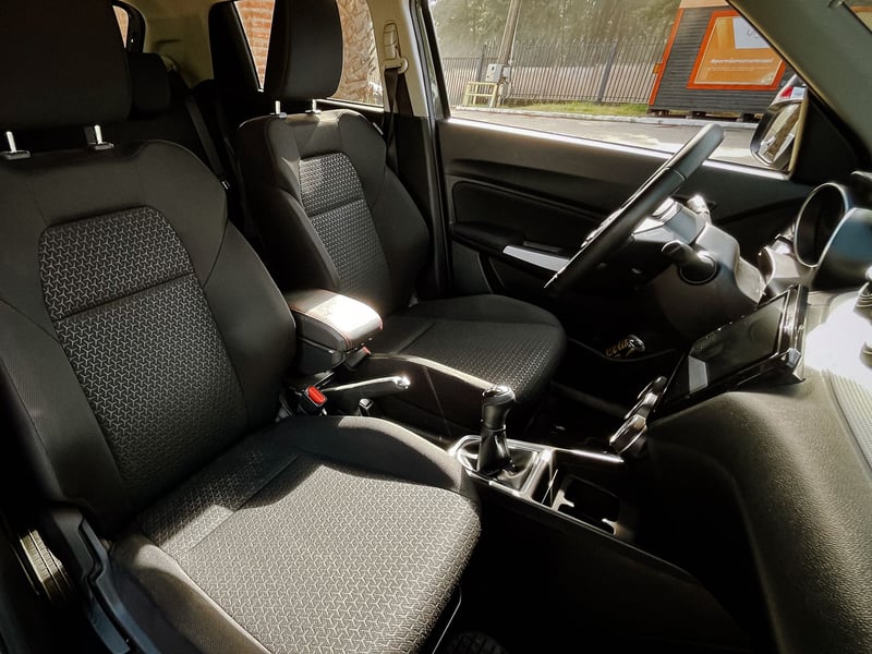 Suzuki Swift GL Hibrido 1.2 MT 2024 - Imagen 20 de 20