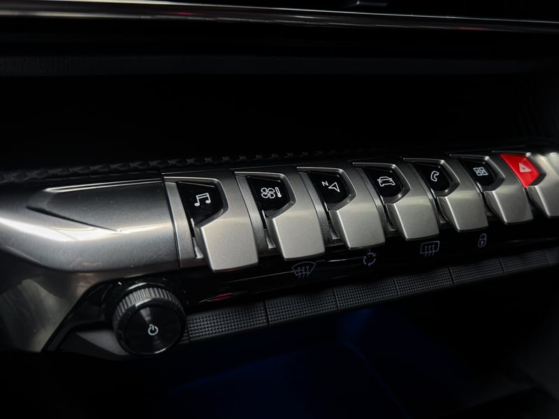 Peugeot 3008 Active Pack 1.2 2024 - Imagen 19 de 20