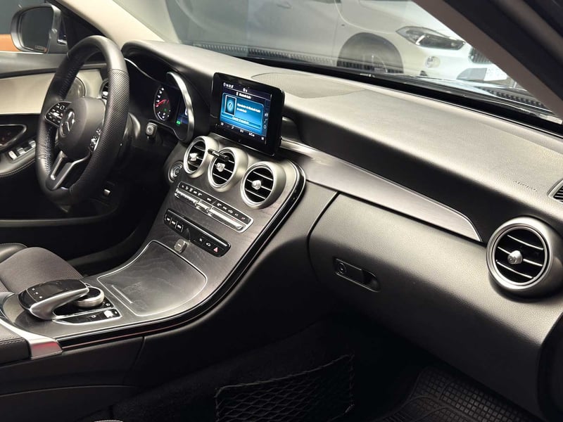 Mercedes-Benz C200 FL AT 1.5 2020 - Imagen 13 de 20