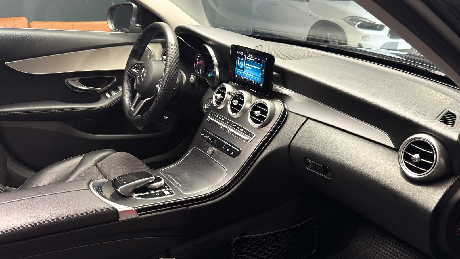 Mercedes-Benz C200 FL AT 1.5 2020 - Imagen 13 de 20