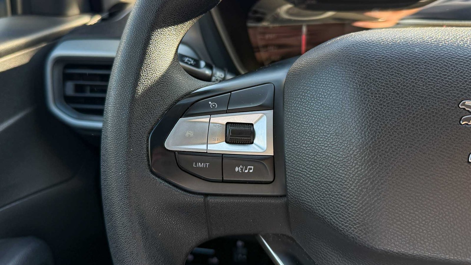 Peugeot Landtrek Active Blue HDI 2.2 2024 - Imagen 9 de 16