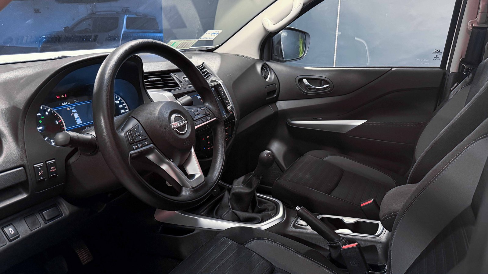 Nissan Navara XE MT 4x2 2.3 2023 - Imagen 11 de 20