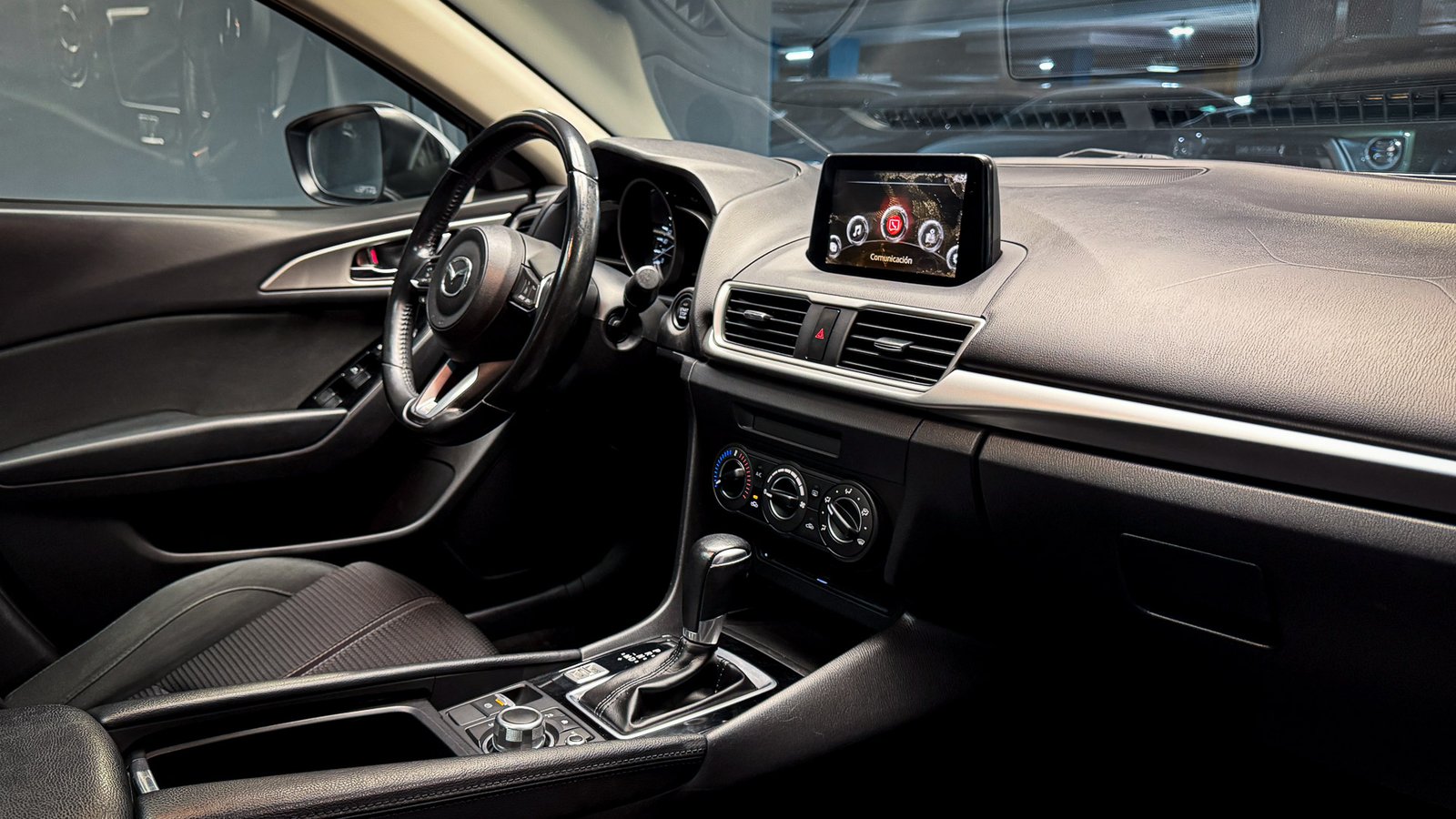 Mazda 3 V 2.0 2019 - Imagen 11 de 20