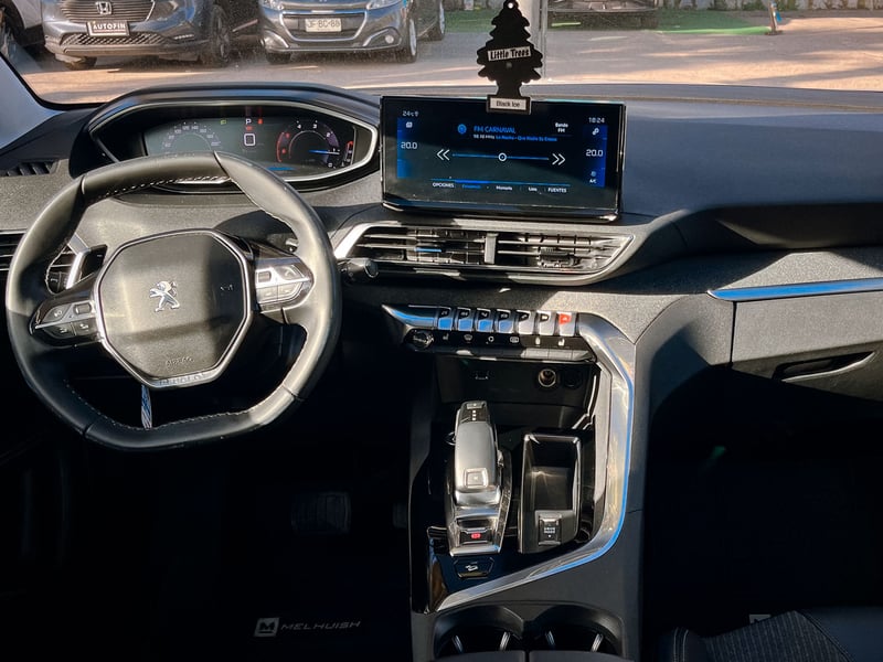 Peugeot 5008 Allure Pack Blue HDI 1.5 2023 - Imagen 13 de 20