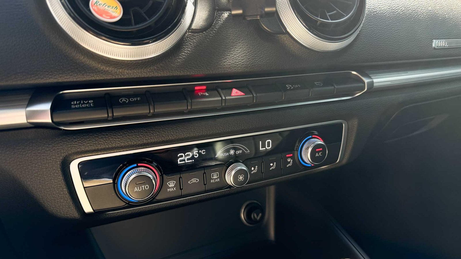 Audi A3 Sport Sline 1.4 2018 - Imagen 13 de 15