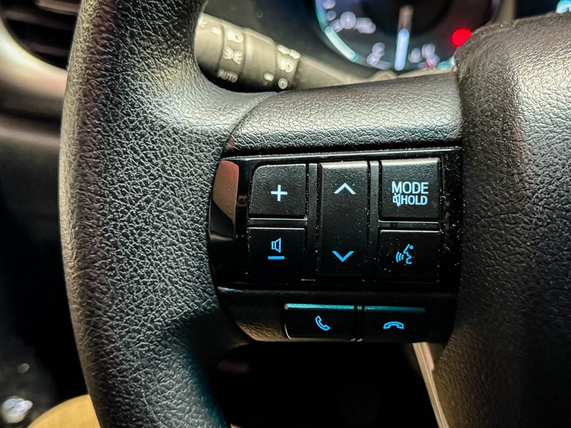 Toyota Hilux SR 4X2 MT 2.4 2025 - Imagen 9 de 20