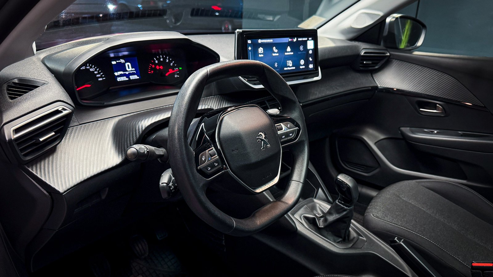 Peugeot 208 Style Puretech 1.2 2023 - Imagen 12 de 20