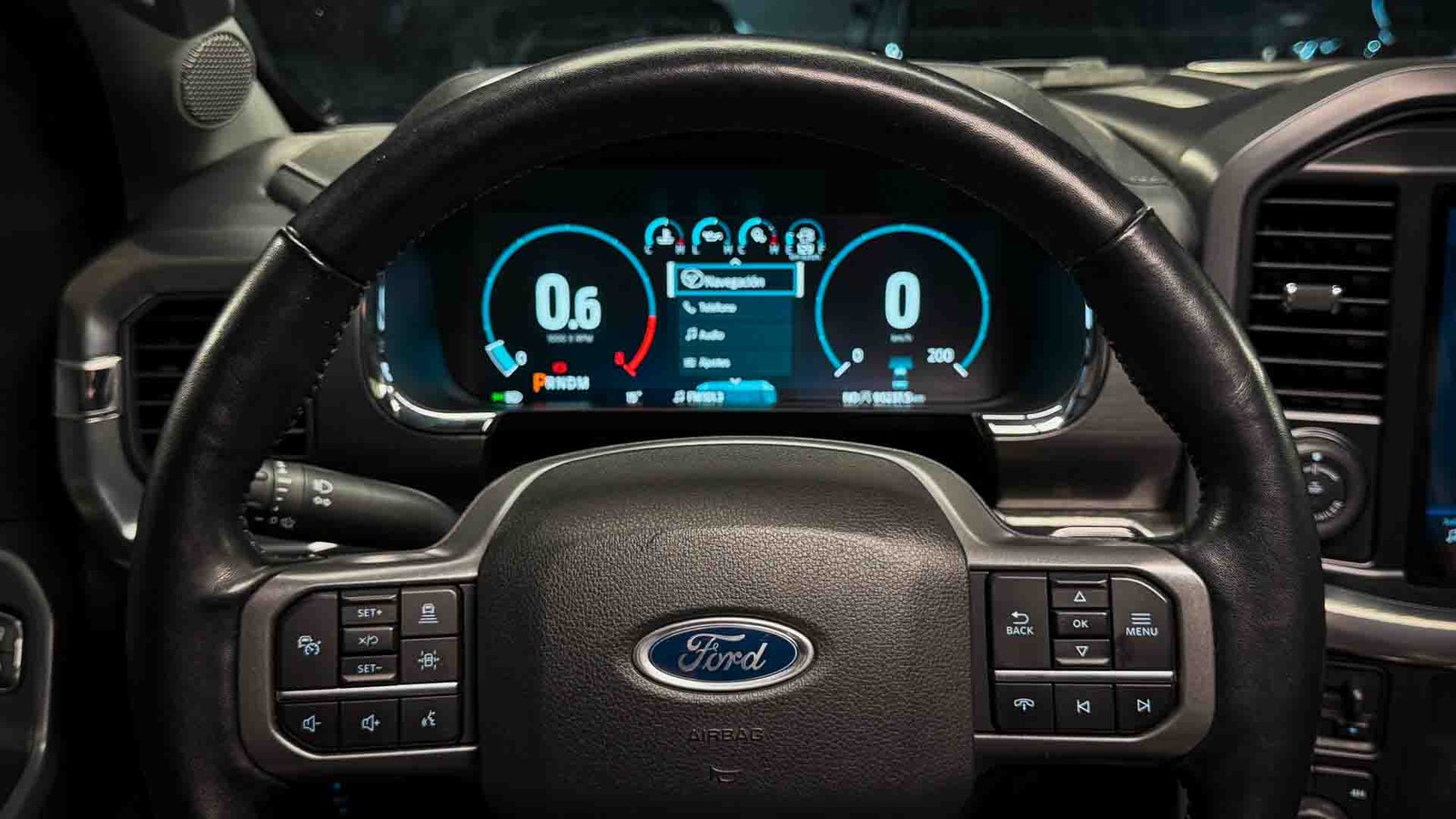 Ford F-150 Lariat Luxury 4WD 2022 - Imagen 9 de 20