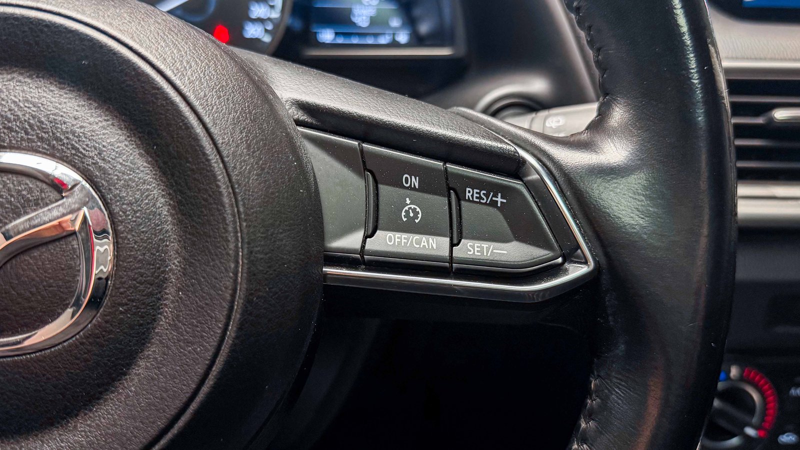 Mazda 3 V Sport HB 2.0 2018 - Imagen 10 de 20