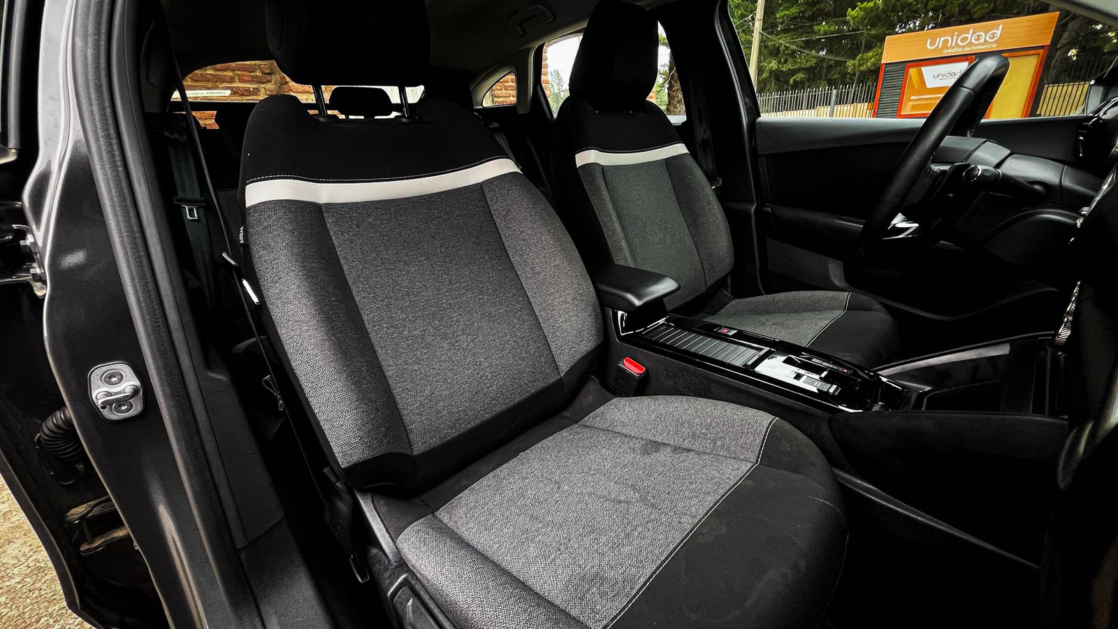 Citroën C4 Feel 1.2 AT 2022 - Imagen 18 de 19