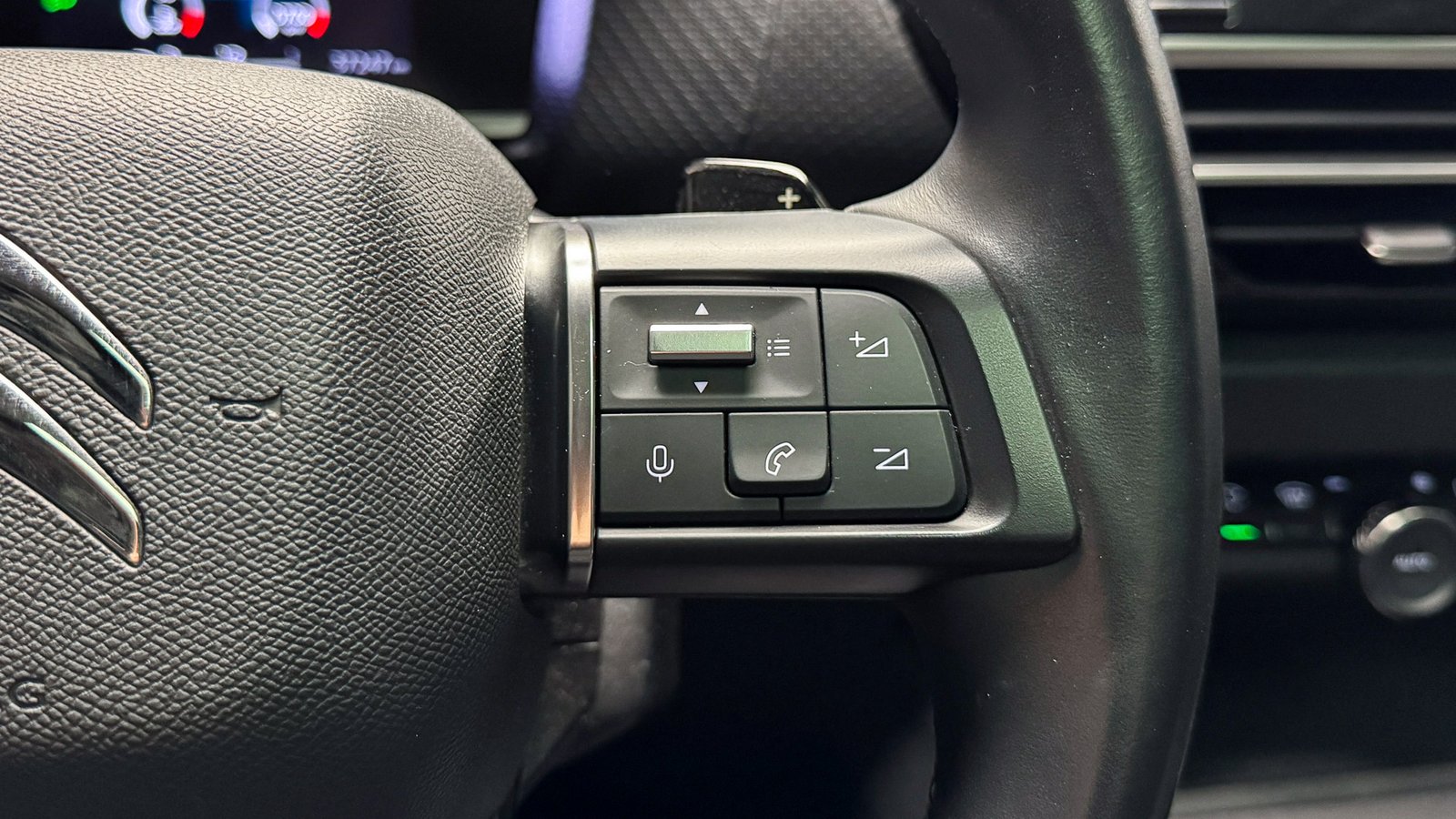 Citroën C4 Shine AT 1.2 2023 - Imagen 10 de 20