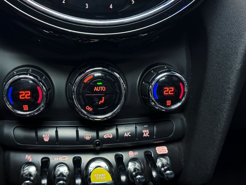 Mini Cooper SE Favoured 2023 - Imagen 17 de 20