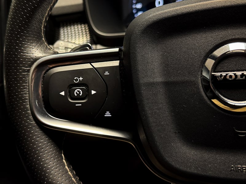 Volvo XC40 T5 R-Design 2.0 2020 - Imagen 9 de 20