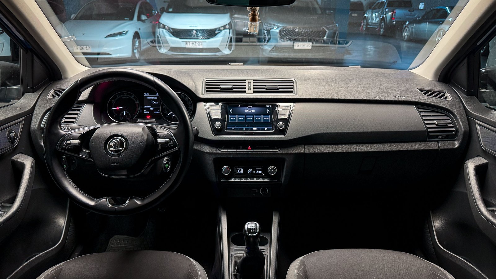 Skoda Fabia HB Ambition 1.0 2021 - Imagen 14 de 20